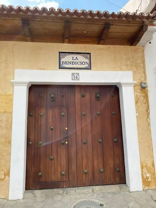 Casa Ivor Hartmann Volcan Antigua